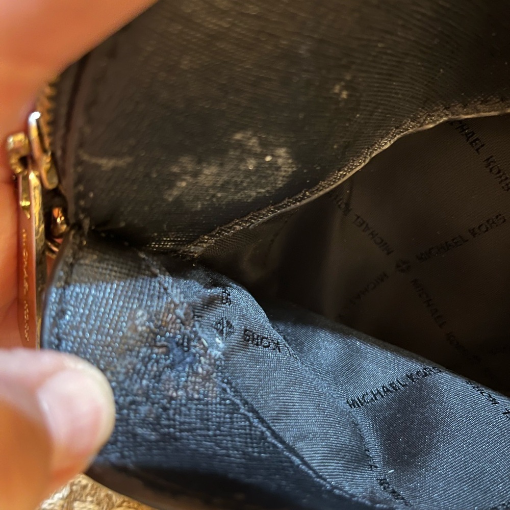Michael Kors Jet set Crossbody - Picture 6 of 15
